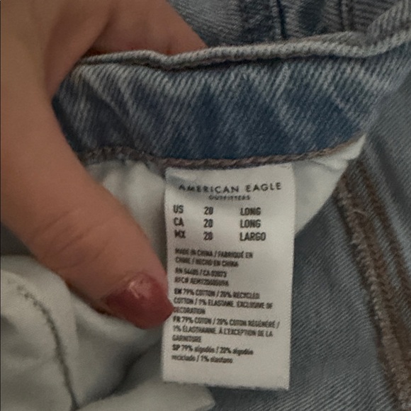 American Eagle Outfitters Light Blue Boyfriend Jeans - Picture 5 of 5